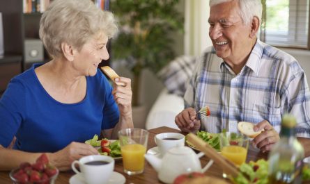 Питание для пожилых людей: значимость вариативности и сбалансированности