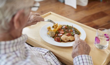 Питание в пожилом возрасте: рацион и калорийность