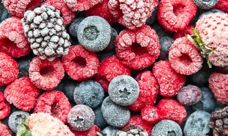 Замороженные ягоды: благо или вред для организма?